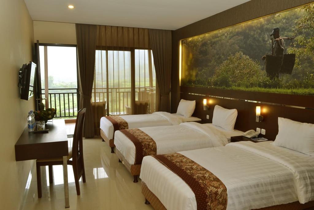 Bess Resort & Waterpark Hotel And Convention Malang Exterior photo