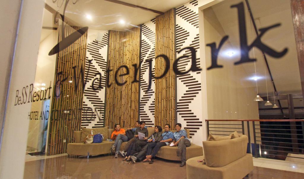 Bess Resort & Waterpark Hotel And Convention Malang Exterior photo