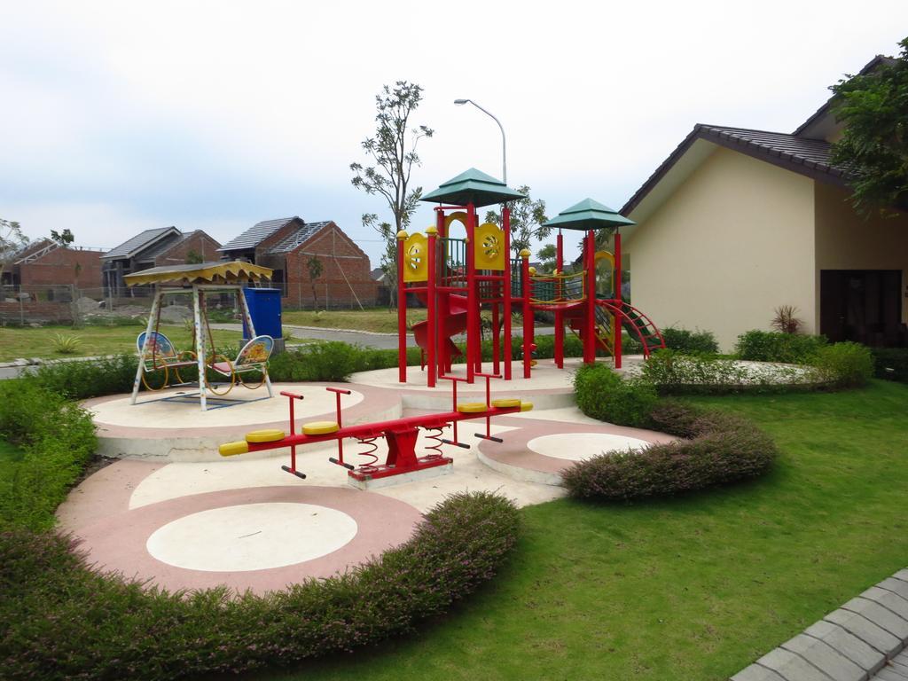Bess Resort & Waterpark Hotel And Convention Malang Exterior photo