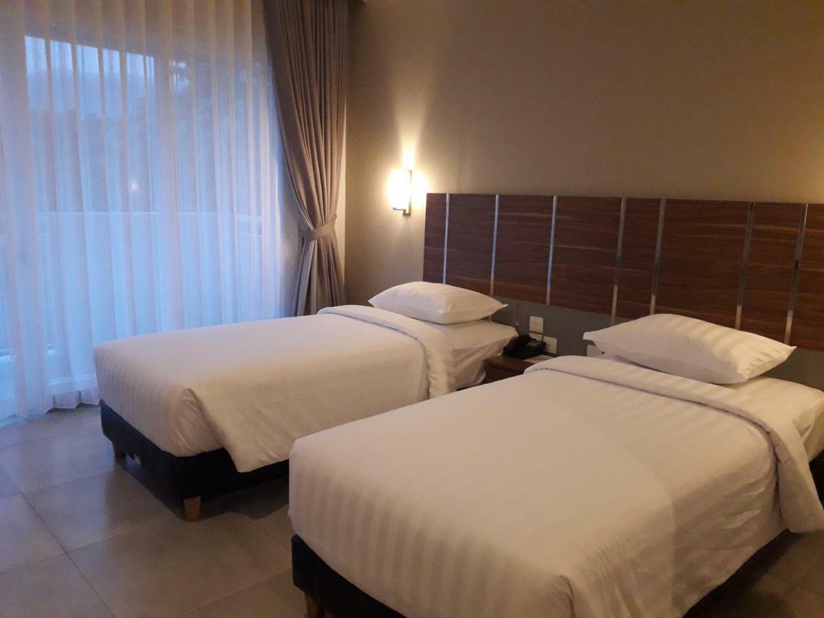 Bess Resort & Waterpark Hotel And Convention Malang Exterior photo